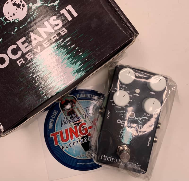 Electro-Harmonix Oceans 11 Reverb 2018 - Present - Black image 1