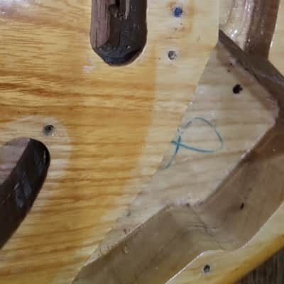 1975 Fender Stratocaster body - Natural image 9