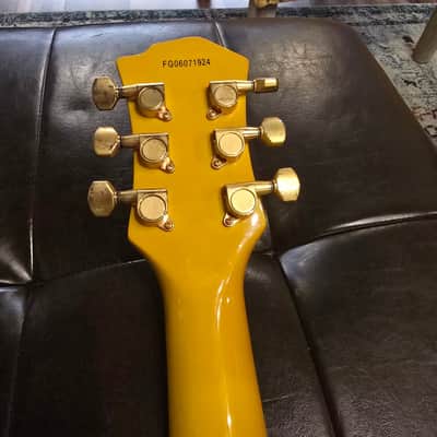 2006 Fernandes Burny YH-JR - Hide Signature Model - Yellow Heart Junior - Built-in-Amp - w/ Gig Bag image 15