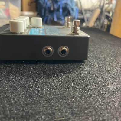 Electro-Harmonix Bass Mono Synth 2019 - Present - Gray image 2