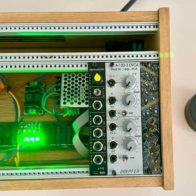 Eurorack case 4U 84HP - Angled - Powered - Oak wood image 2