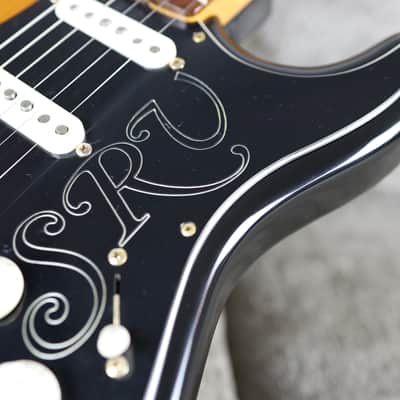 Fender Stevie Ray Vaughan Stratocaster with Pau Ferro Fretboard 1995 - 3-Color Sunburst image 15