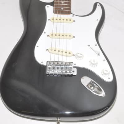 Fender Stratocaster K008976 Electric Guitar Ref No 7577 image 2