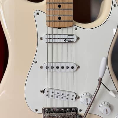 Fender Ed O'Brien Artist Series Signature EOB Stratocaster 2018 - 2025 - Olympic White - Professionally Setup and PLEK'd image 2