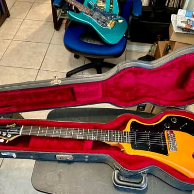 Gibson Corvus III 1982 - 1984 - Orange image 1