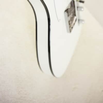 Immagine Fender FSR Traditional II 60s Telecaster Custom RW 2025 Olympic White w/ Black Binding MIJ - 4