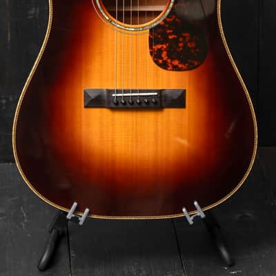 Larrivee SD-50 SH 2004 12-Fret Gloss Sunburst image 3