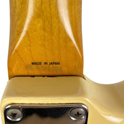 Fender Japan 69 Reissue Mustang 1984-1987 - Vintage White image 6
