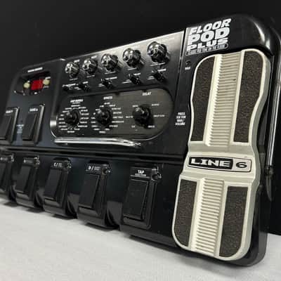 Line 6 Floor POD Plus Multi-Effect and Amp Modeler 2010 - Black image 7