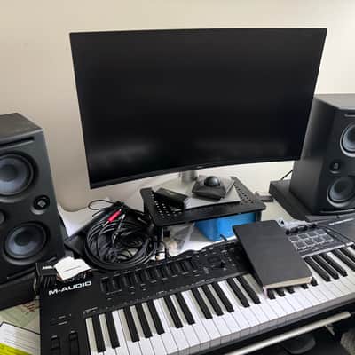 PreSonus Eris E44 2-Way Dual 4.5" Active Studio Monitor (Single) 2015 - Present - Black image 3