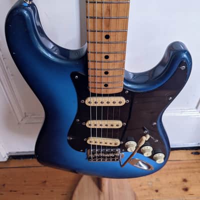 Squier Stratocaster Made in Japan FugiGen 1993 - Blue Burst Finish image 4