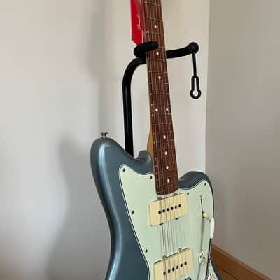 Fender Limited Edition Player Jazzmaster 2022 - Ice Blue Metallic image 3