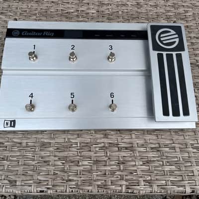 Native Instruments Kore + guitar rig + komplete 4 software 00s Silver image 5