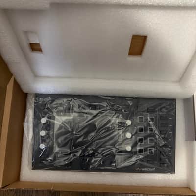 Waldorf Iridium Core Desktop w/Decksaver & Box image 3
