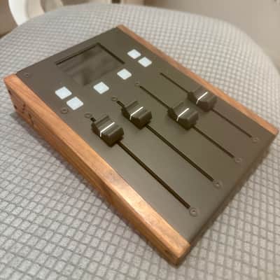 Audio Imperia FVDE MIDI controller 2020 - Black with wooden cheeks image 2