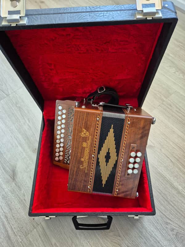 Saltarelle Tara C#/D Diatonic Button Accordion image 1