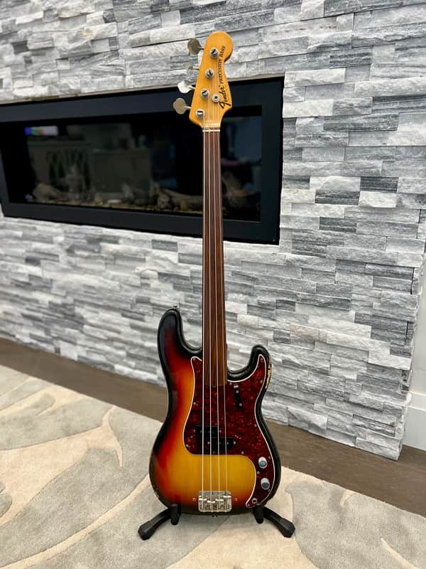 Fender Precision Bass Fretless 1970 - 1983 | Reverb Canada