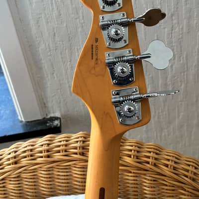Fender Player Plus Jazz Bass with Maple Fretboard 2021 - Present - Aged Candy Apple Red image 5