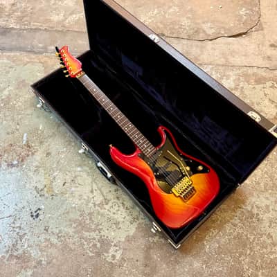 Valley Arts M Series c 1990 - Cherry sunburst steve lukather USA
