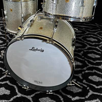 Ludwig No. 996-1 Club Date Outfit Drum Set (8x12"/14x14"/14x20") w/ Keystone Badges 1967 - Silver Sparkle image 3