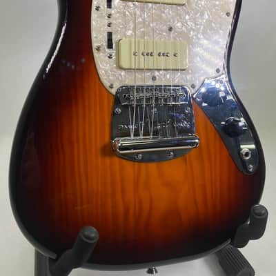 Fender Modern Player Mustang 2014 - Honey Burst image 1