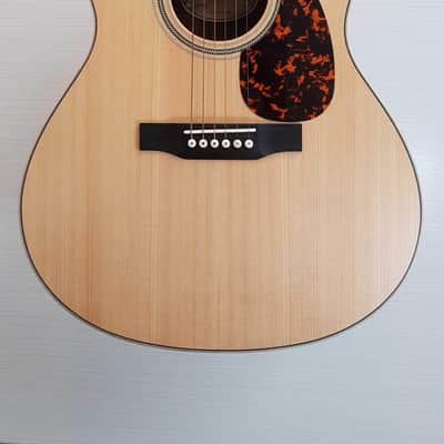 Jean Larrivée LV03 Acoustic Electric Guitar (E.X.) w/Hardcase image 3