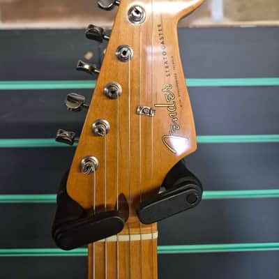 Fender Classic Series Stratocaster 3-Colour Sunburst 2003 Electric Guitar image 8