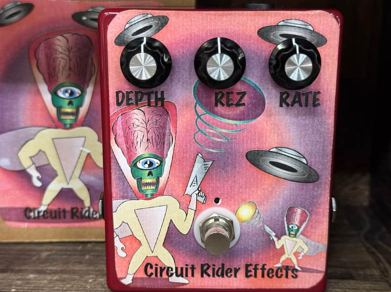 Circuit Rider Effects Resonate Phaser with Box image 1