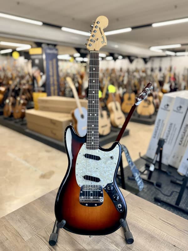 Fender AMERICAN PERFORMER MUSTANG RW 3TSB