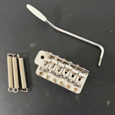 Stratocaster Bridge Assembly image 2