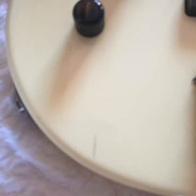 Charvel 2B Left 1988 White/Naturally Aged image 4