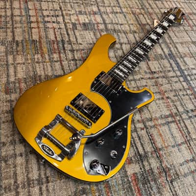 Schecter Stargazer 6 Vibrato 2024 - Present - Metallic Gold image 1
