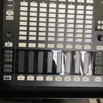 Native Instruments Maschine JAM 2010s - Black image 2