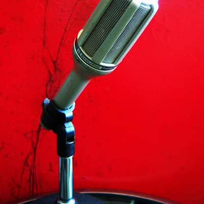 Vintage 1980's Shure SM59 dynamic cardioid microphone USA w mic clip Low Z SM58 SM54 SM53 image 5