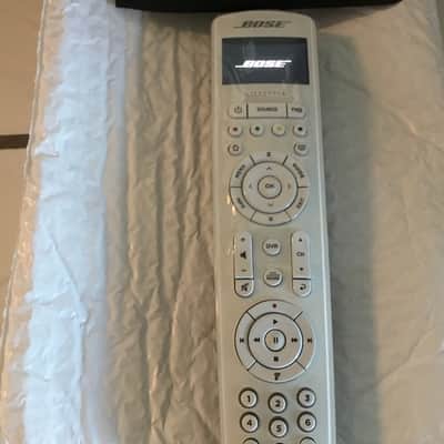 Bose Lifestyle 650/600 remote control note seriel # in pics /color black or white -request color image 1