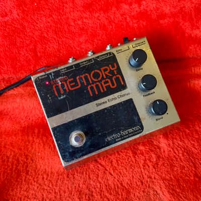 Electro-Harmonix Stereo Memory Man Echo / Chorus | Reverb Canada