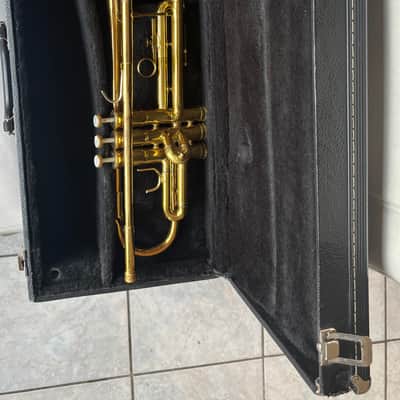 Conn 1000B image 3