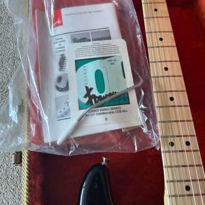 Fender Eric Clapton Artist Series Stratocaster with Vintage Noiseless Pickups 2000 Black image 3