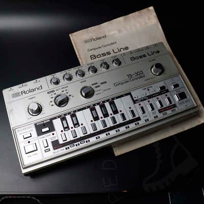 Roland TB-303 Bassline Synthesizer Module 1981 - 1984 w/ manual