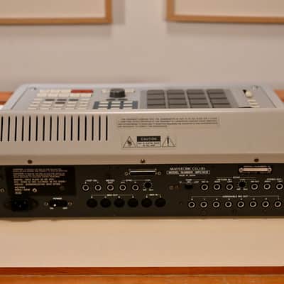 Akai MPC60II Integrated MIDI Sequencer and Drum Sampler 1991 - 1994 - Grey image 4