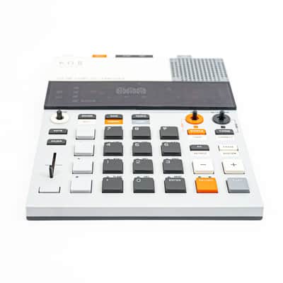 Teenage Engineering EP-133 K.O. II Sampler Composer – Box & Accessories image 3