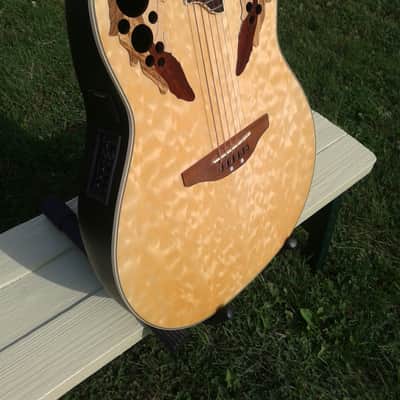Ovation CP247 Celebrity Deluxe Quilted Maple Acoustic/Electric