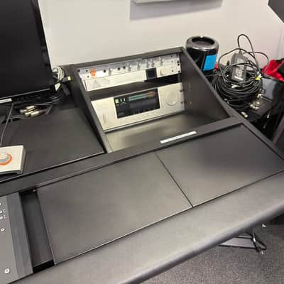 Argosy G22 Workstation Desk for Avid Artist image 3