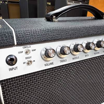 3rd Power Aurora 35W Amp Head – Black image 3