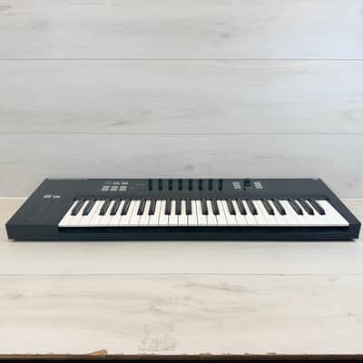 Native Instruments Komplete Kontrol S49 – Smart MIDI Keyboard Controller 2015–2018 image 6