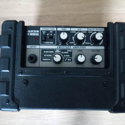 Roland Micro Cube 2-Watt 1x5" Guitar Combo 2004 - 2014 - Black image 2
