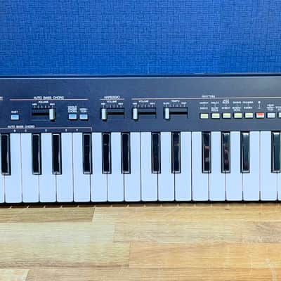 Yamaha Portasound PS-400 Vintage Electronic Keyboard