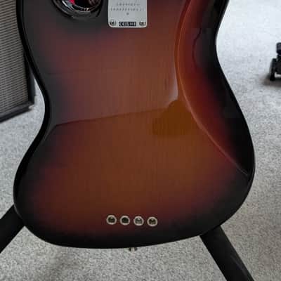 Fender American Professional II Jazz Bass with Maple Fretboard 2020 - Present - 3-Color Sunburst image 5
