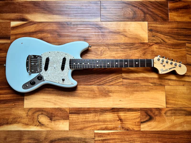 2024 Fender American Performer Mustang with Rosewood Fretboard - Satin Sonic Blue