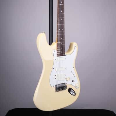 Peavey Predator AX HSS Electric Guitar - White image 3